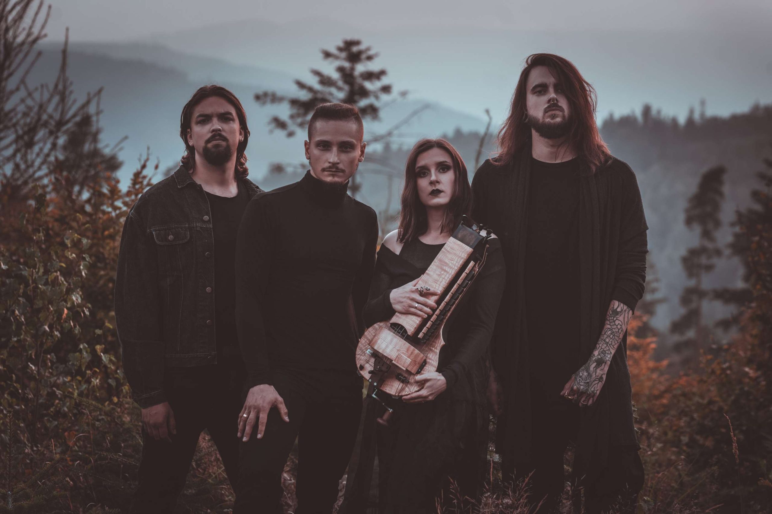 Lyrre. Folk metalowy kwartet z lirą korbową wraca z singlem 'Still Human’